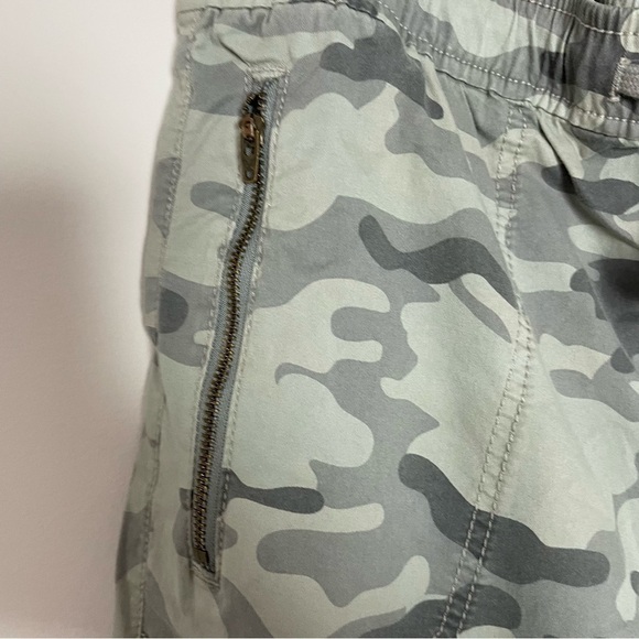 [American Eagle] Camo Print Elastic Waist Cargo Jogger Pants Edgy Casual Trendy - Picture 3 of 11